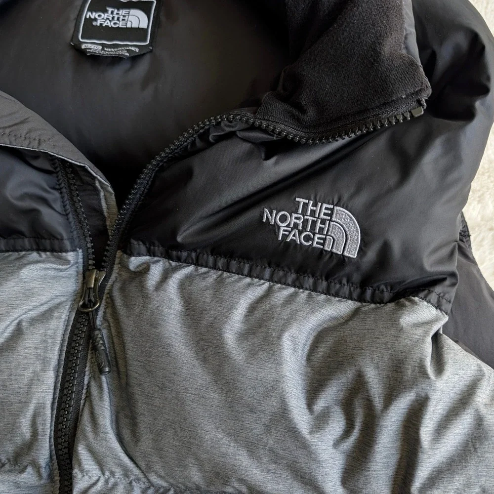 The North Face Nuptse 700 Puffer Vest Mens XL Grey Black Down Insulated